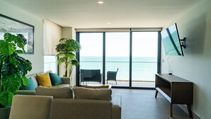 Luxury Apartment, Balcony, Beach View | Ruang tamu