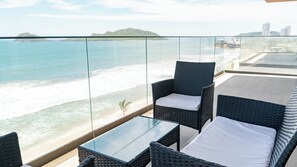 Căn hộ Cao cấp, ban công, quang cảnh bãi biển | Ban công