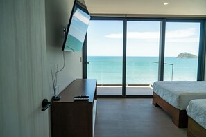 2 habitaciones, cortinas blackout y tabla de planchar con plancha 