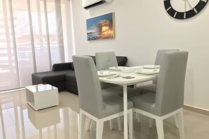 Apartment | Dining