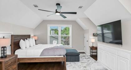 Whispering Winds of Lexington | Sleeps 8