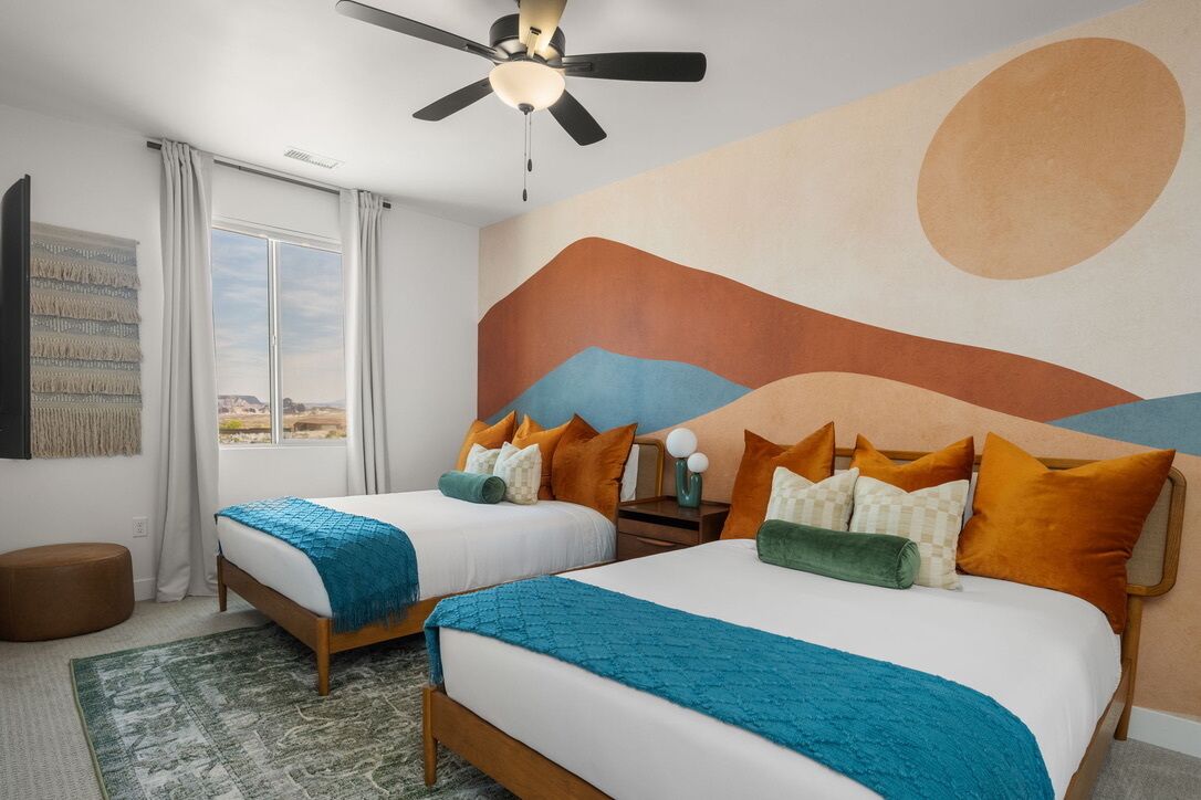 5 Schlafzimmer, Schreibtisch, Bügeleisen/Bügelbrett, Reisekinderbett