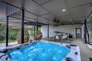 Terrace/patio - NEW LISTING! Stunning Lakehouse with Views, Hot Tub & Game Room! (Lago Vista)