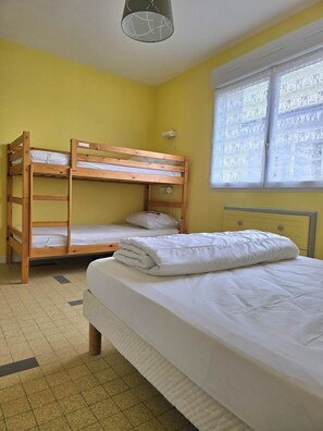 1 dormitori, planxa i posts de planxar i wifi gratuïta 