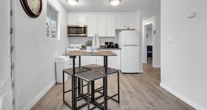 Rainier Guesthouse - Walk to Metro