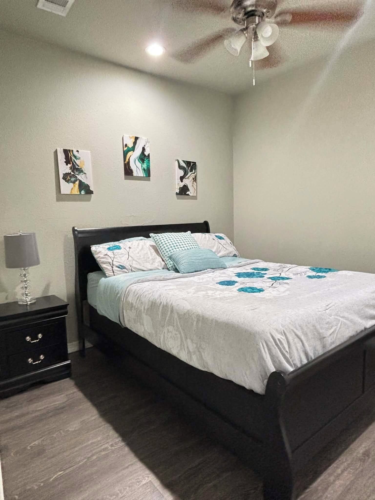 Iron/ironing board, WiFi