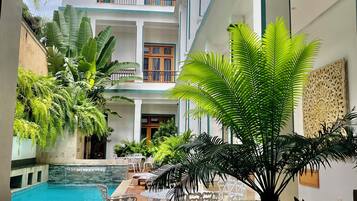 ์ผ์ธ ์์์ฅ