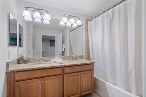 House | 4 bedrooms - 4BR Townhome With Pool at Storey Lake (Kissimmee)