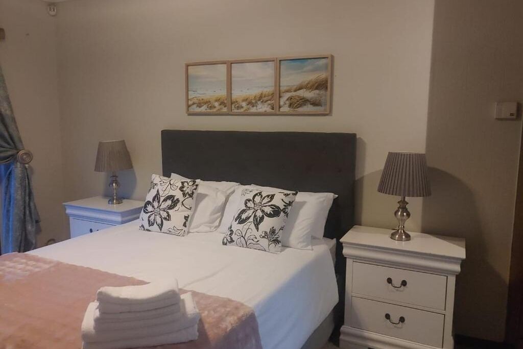 3 間睡房、熨斗/熨衫板、免費 Wi-Fi、床單