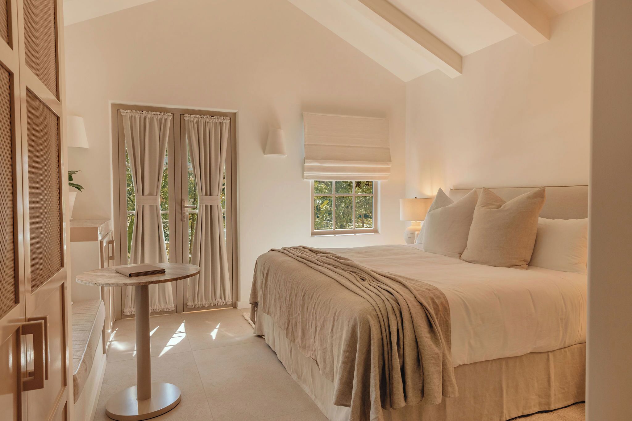 Casita | Sengetøy av topp kvalitet, dundyner, minibar og safe på rommet