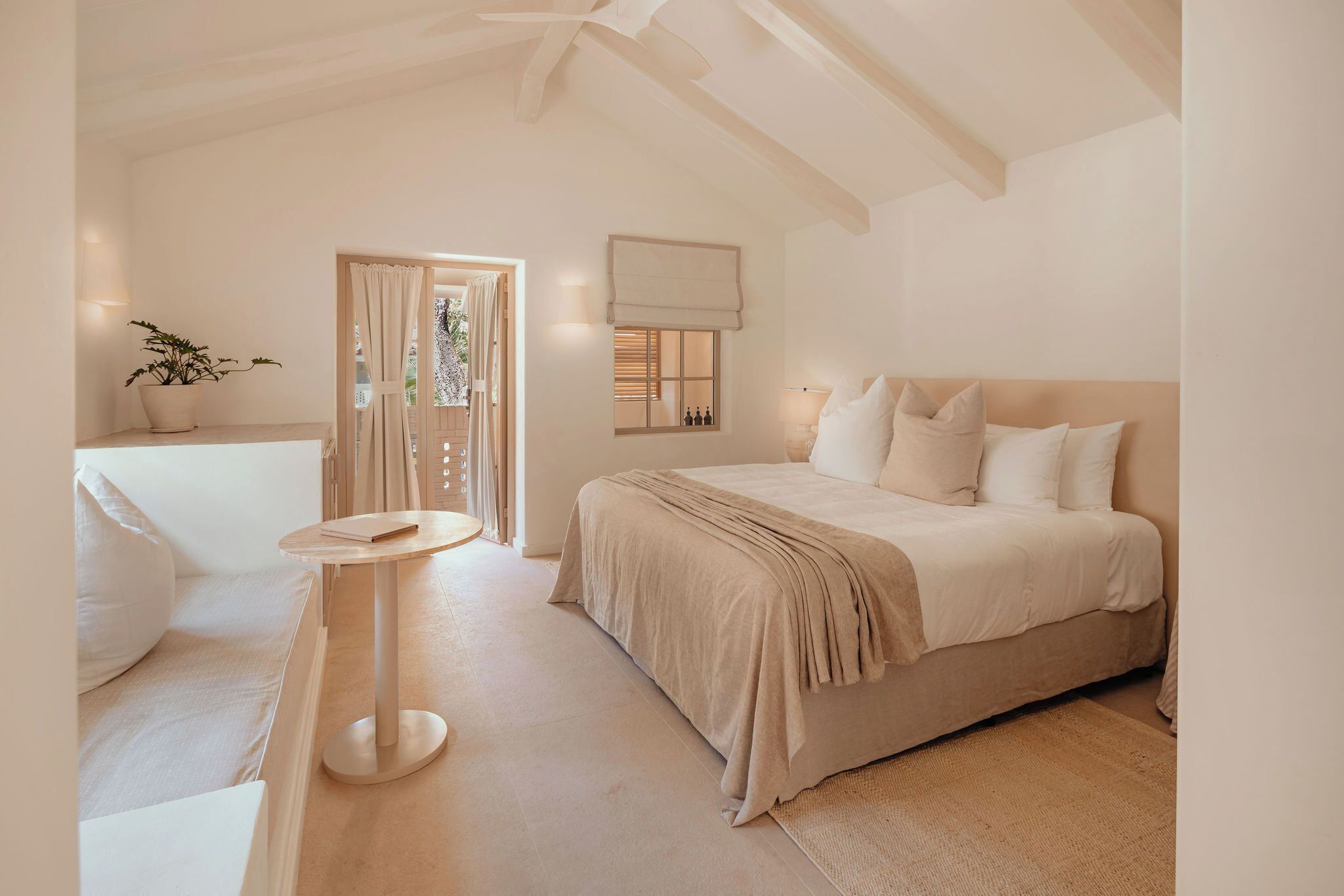 King Room | 高档床上用品、羽绒被、迷你吧、客房内保险箱