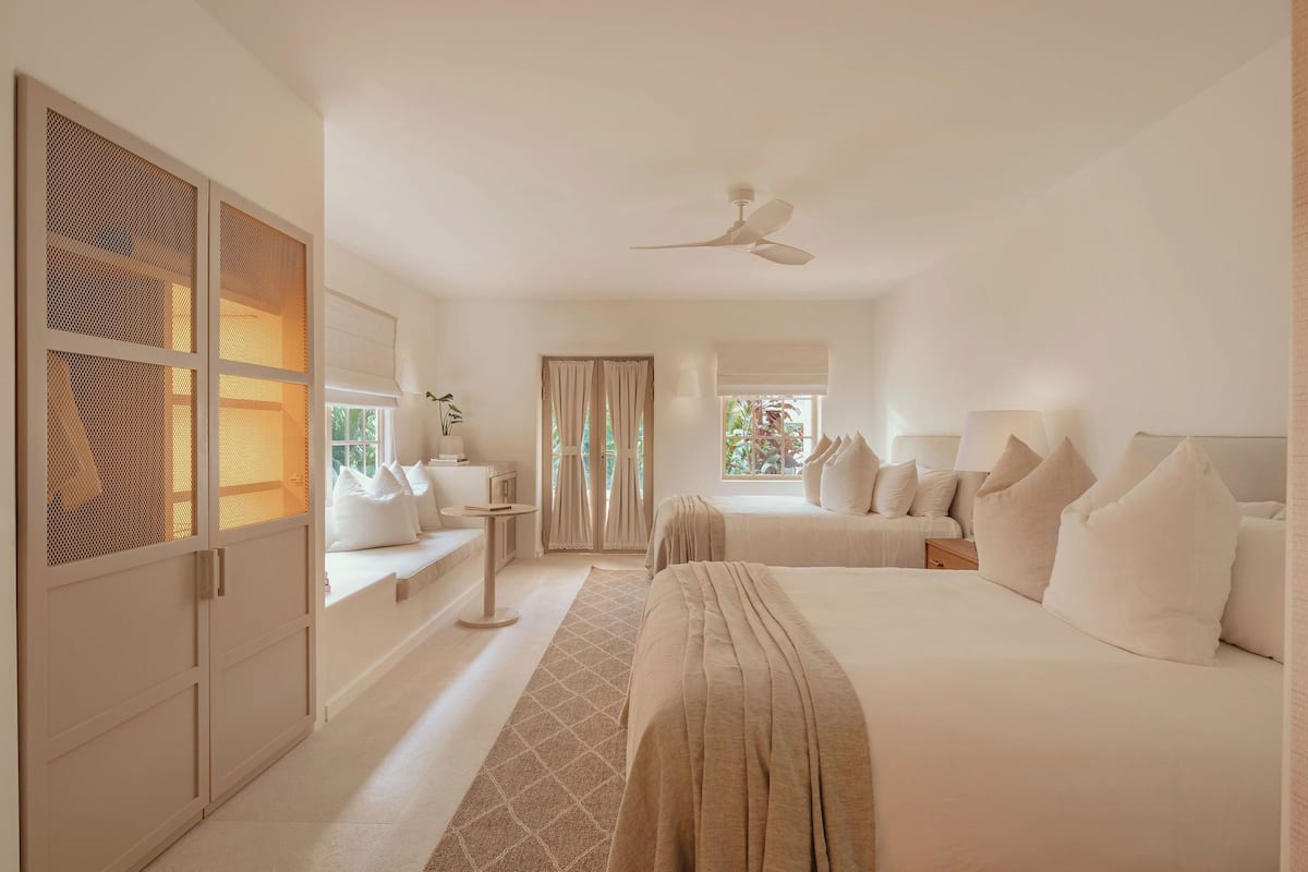 Double Queen Room