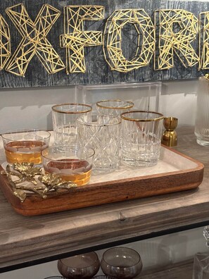 Unclassified image, 3 of 20, button