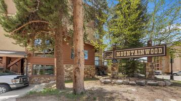 Apartment (2 Bedrooms) | Exterior