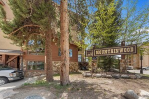 Apartamento (2 Bedrooms) | Fachada