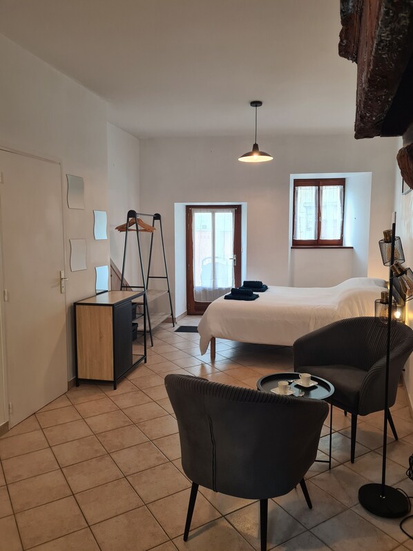 1 Schlafzimmer, Reisekinderbett, kostenloses WLAN, Bettwäsche