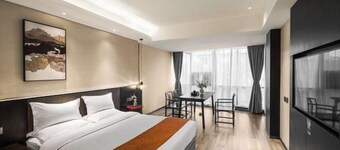 Hengtai Hotel (Zhengzhou Zijingshan Street Subway Station)