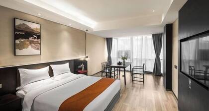 Hengtai Hotel (Zhengzhou Zijingshan Street Subway Station)