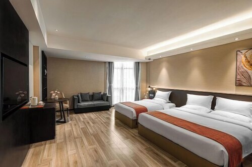 Hengtai Hotel (Zhengzhou Zijingshan Street Subway Station)