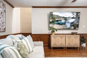 Smart TV, chimenea