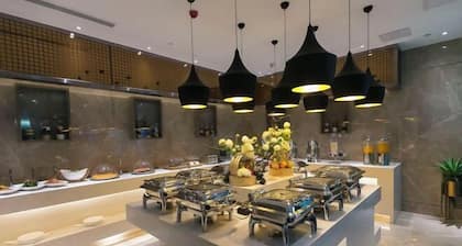 Modern Crystal Hotel (Baoding Railway Station)