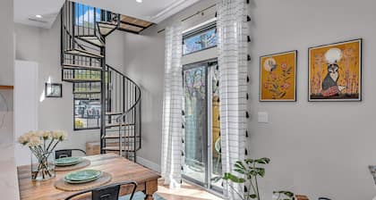 Charmingly Stylish 1-bed Loft Apt! Wonderful Lawrence Barker neighborhood