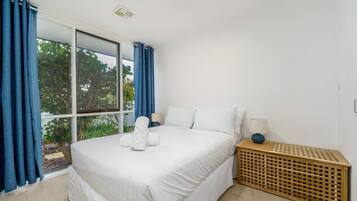 3 bedrooms, iron/ironing board, travel cot, free WiFi
