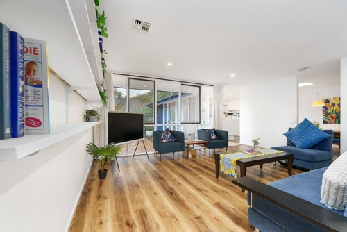 Stylish 3BR in Hawker - Colorful and Renovated