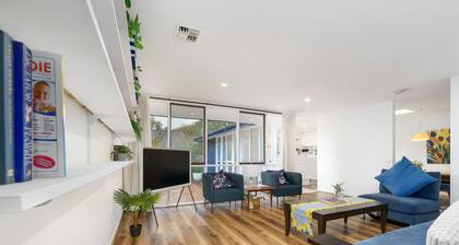 Stylish 3BR in Hawker - Colorful and Renovated