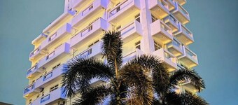 Modern condo in the heart of Colombo city, minutes away from Wellawatte Beach