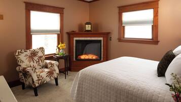 Classic Room, City View | Individually decorated, individually furnished, free WiFi