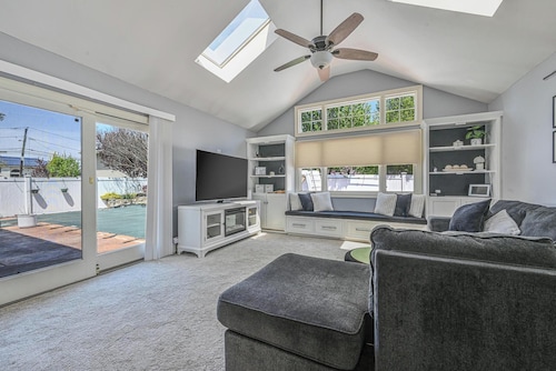 Prime Ryder Cup Location - Spacious 4 Bedroom Retreat with Pool, Outdoor Kitchen