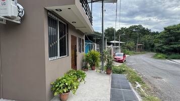 Chambre Confort, vue ville | 1 chambre, Wi-Fi gratuit