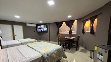 Chambre Deluxe, balcon, vue montagne | Bureau, espace de travail pour ordinateur portable, Wi-Fi gratuit