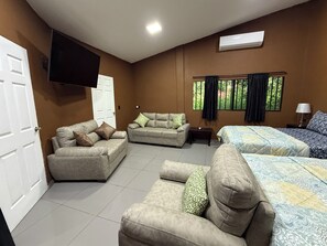Deluxe Apartment, Patio, Garden View | Desk, laptop workspace, free WiFi - El Mangal B&B (Suchitoto)