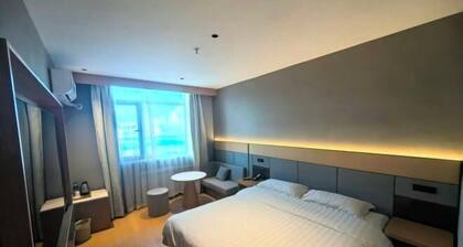 Nanshu Thatched Cottage Hotel (Huihua College Branch of Shijiazhuang Railway Station)