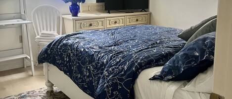 2 bedrooms, WiFi, bed sheets, wheelchair access