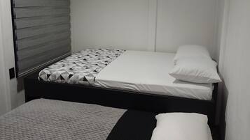 2 bedrooms, WiFi, bed sheets