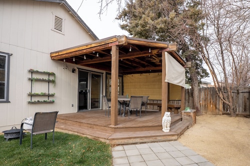 Private & Cozy 2-bedroom home in Sparks