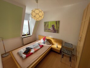 3 間睡房、熨斗/熨衫板、Wi-Fi、床單