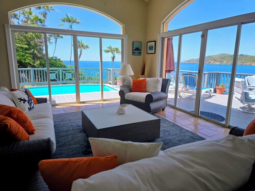 Ocean Front 4 Bedroom with Private Pool