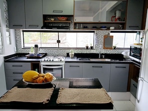 Microwave, oven, stovetop, cookware/dishes/utensils