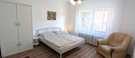 2 室のベッドルーム、WiFi