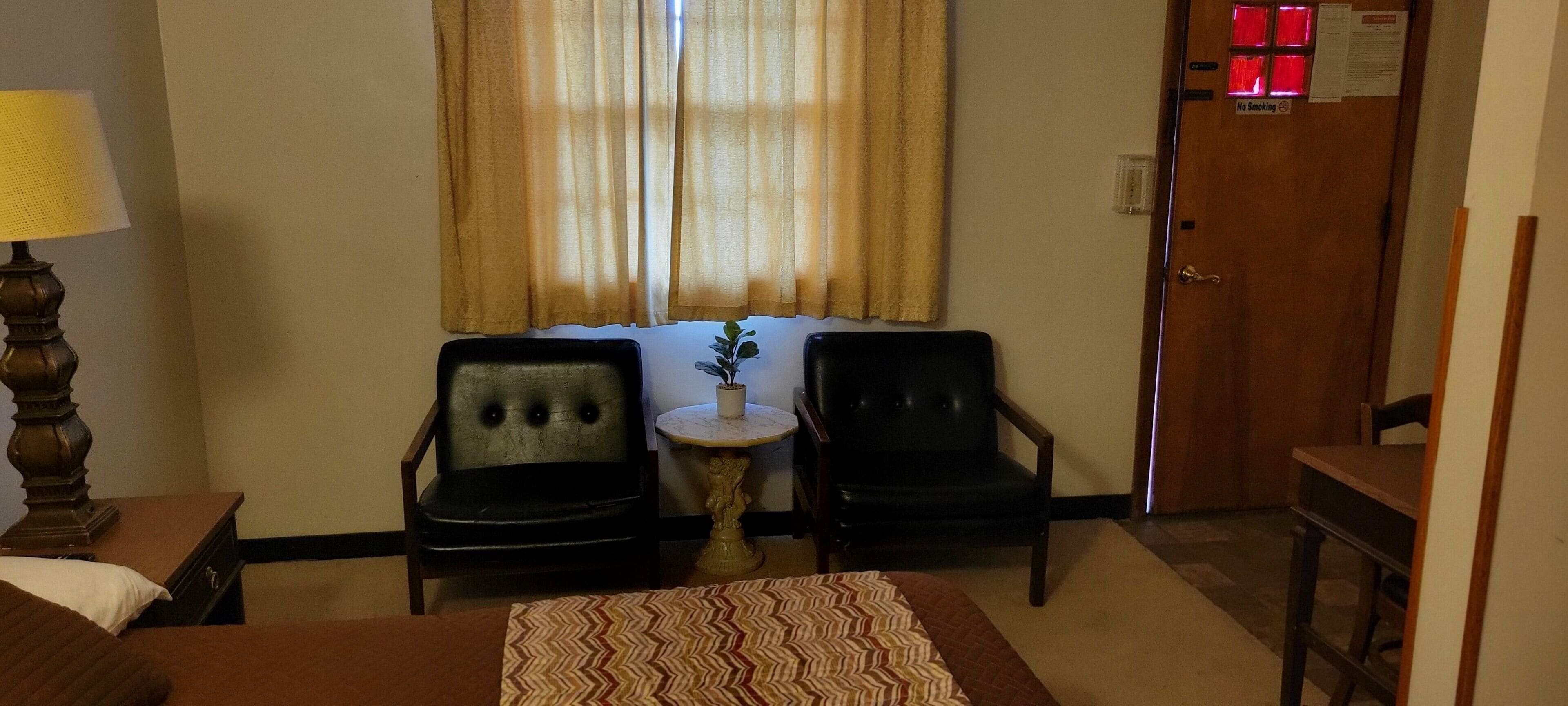 Desk, laptop workspace, free WiFi