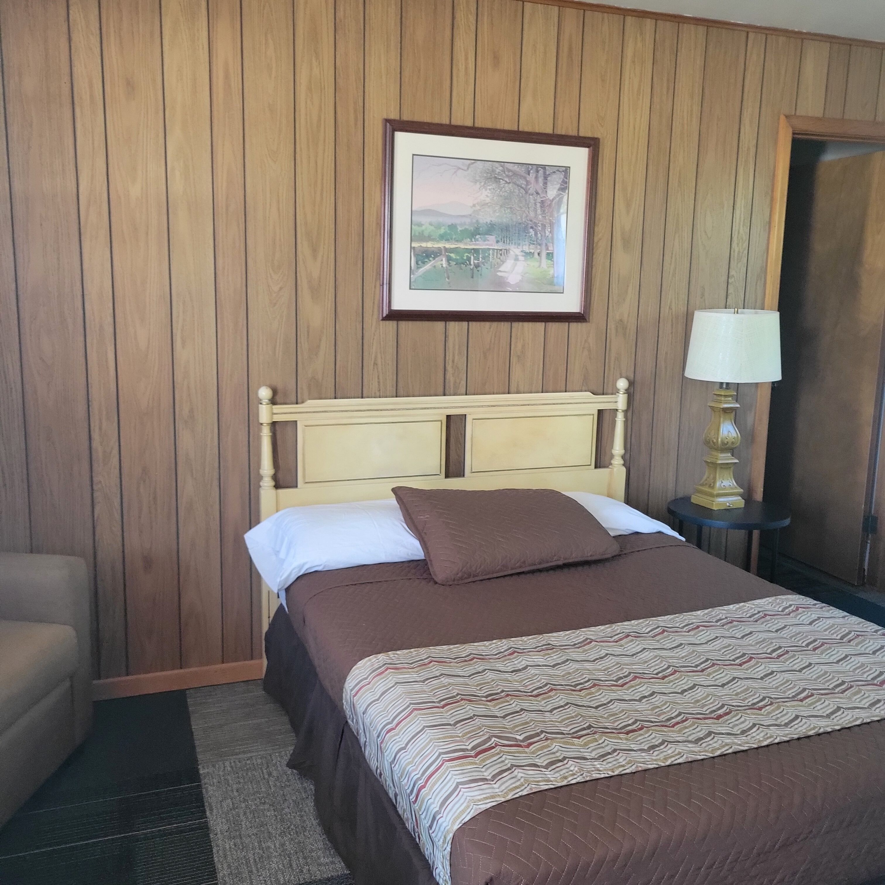 Family Room | Individually furnished, desk, laptop workspace, free WiFi