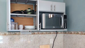 Private kitchen - Fully equipped apartment in Puerto Progreso, 5 blocks from the beach. (Progreso)