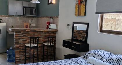 Fully equipped apartment in Puerto Progreso, 5 blocks from the beach.