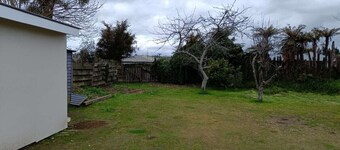 1 Double 1 Sofa Beds Garden Chalet B