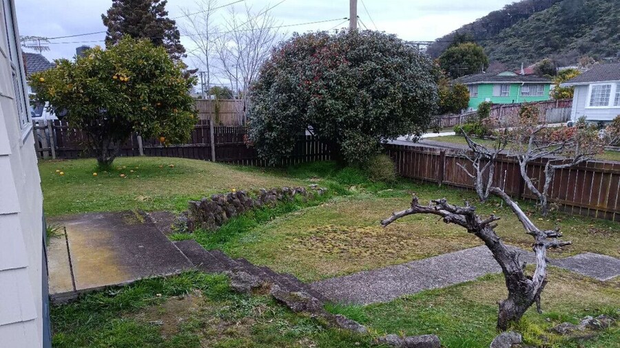 1 Double 1 Sofa Beds Garden Chalet B