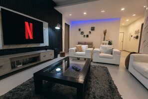 Smart TV, estéreo, impresora